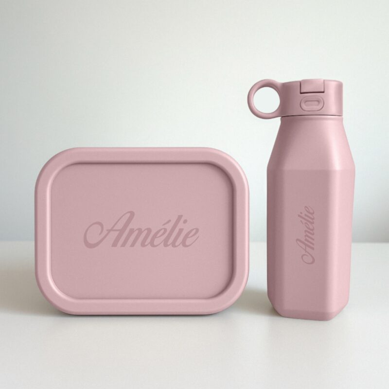 pale pink siliconen lunchbox drinkfles set met grote naamgravure in het midden