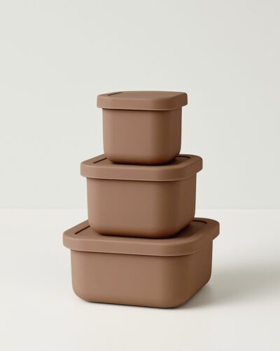 Mokka siliconen snackdoosjes op elkaar gestapeld